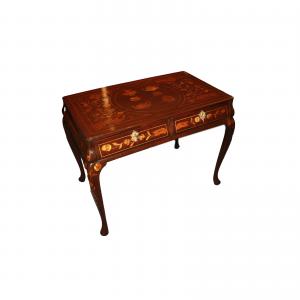 Early 19th century Dutch writing desk in inlaid mahogany wood